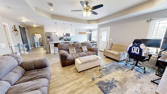 185 Mccallister Road, Slocomb, AL 36375