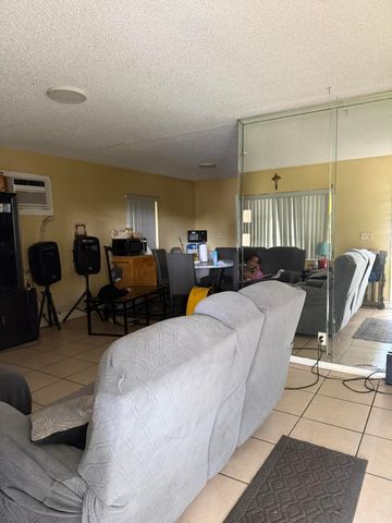 2605 NW 14TH Street, Fort Lauderdale, FL 33311