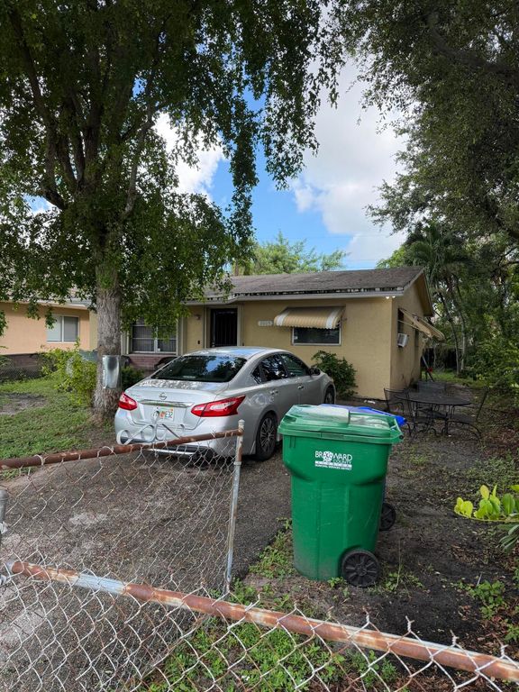 2605 NW 14TH Street, Fort Lauderdale, FL 33311