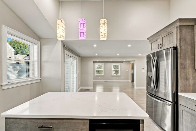 47 Rosedale Rd, Watertown, MA 02472