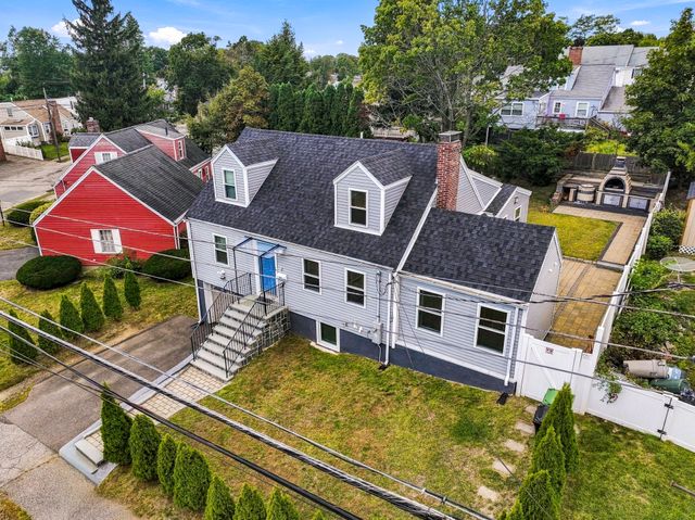 47 Rosedale Rd, Watertown, MA 02472