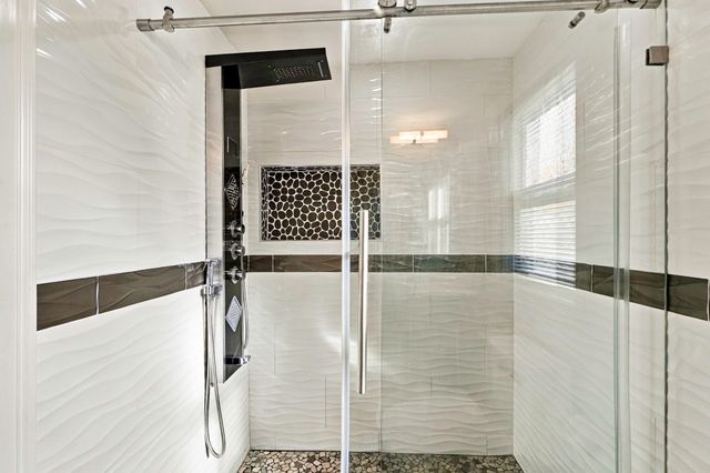47 Rosedale Rd, Watertown, MA 02472