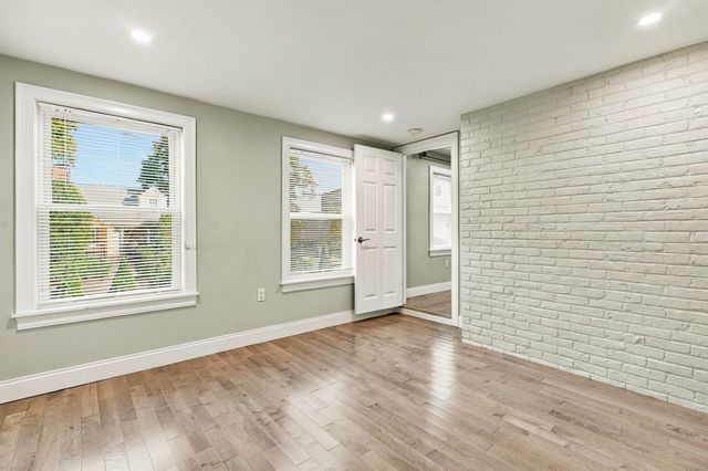 47 Rosedale Rd, Watertown, MA 02472