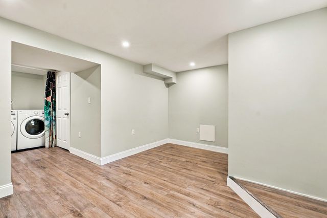 47 Rosedale Rd, Watertown, MA 02472