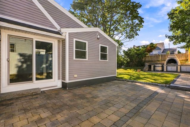 47 Rosedale Rd, Watertown, MA 02472