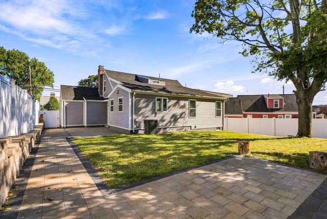 47 Rosedale Rd, Watertown, MA 02472