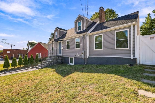 47 Rosedale Rd, Watertown, MA 02472