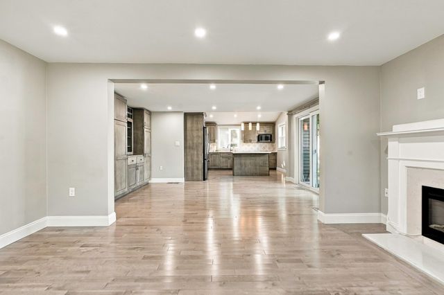 47 Rosedale Rd, Watertown, MA 02472
