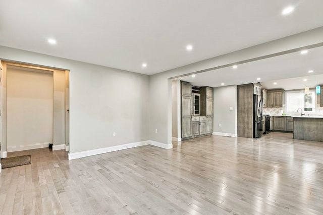 47 Rosedale Rd, Watertown, MA 02472