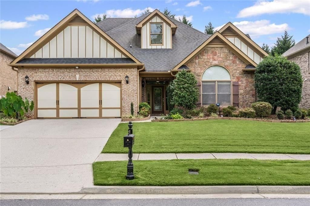 1573 Park Hollow NE Lane, Lawrenceville, GA 30043