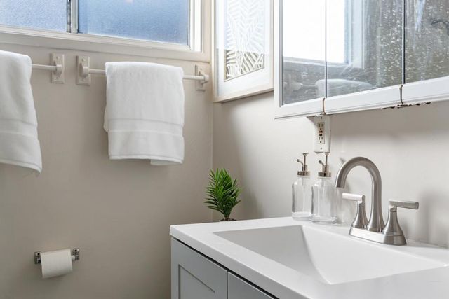 1664 Tulane Avenue, East Palo Alto, CA 94303