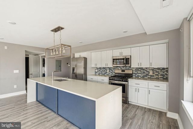 1900-02 N 4TH ST, Philadelphia, PA 19122