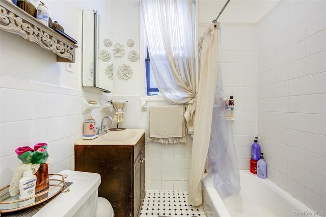 99-11 42 Avenue, Corona, NY 11368