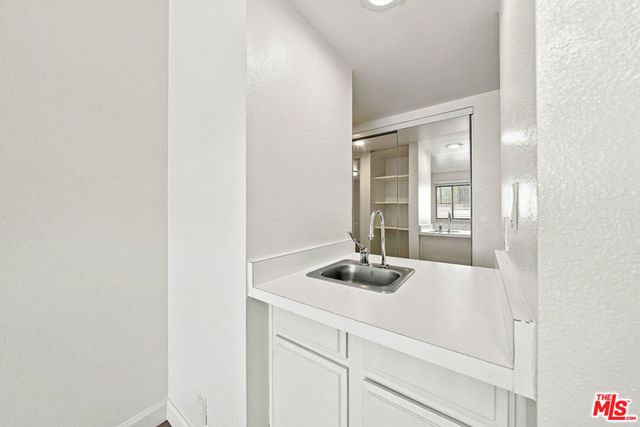 435 S Virgil Avenue 208, Los Angeles, CA 90020