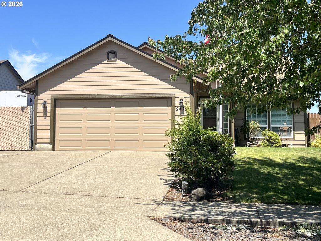 Image 1 of property listing at 2429 Sw LEO St, Mc Minnville, OR 97128