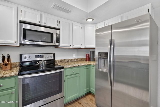 1537 E COMMERCE Avenue, Gilbert, AZ 85234