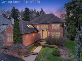 6620 Minnow Pond Drive, West Bloomfield Charter Township, MI 48322