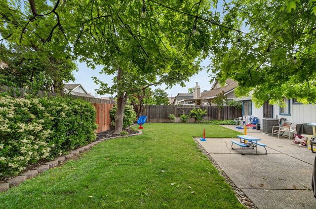 5609 Laguna Quail Way, Elk Grove, CA 95758