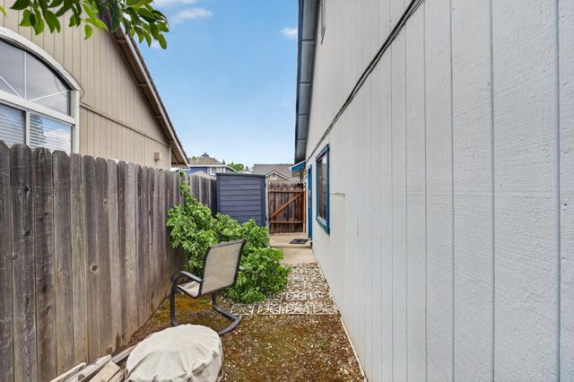 5609 Laguna Quail Way, Elk Grove, CA 95758