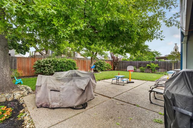 5609 Laguna Quail Way, Elk Grove, CA 95758