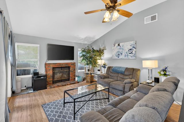 5609 Laguna Quail Way, Elk Grove, CA 95758