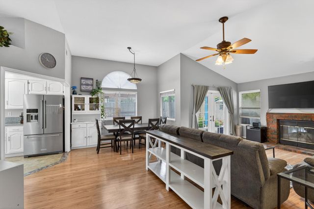 5609 Laguna Quail Way, Elk Grove, CA 95758