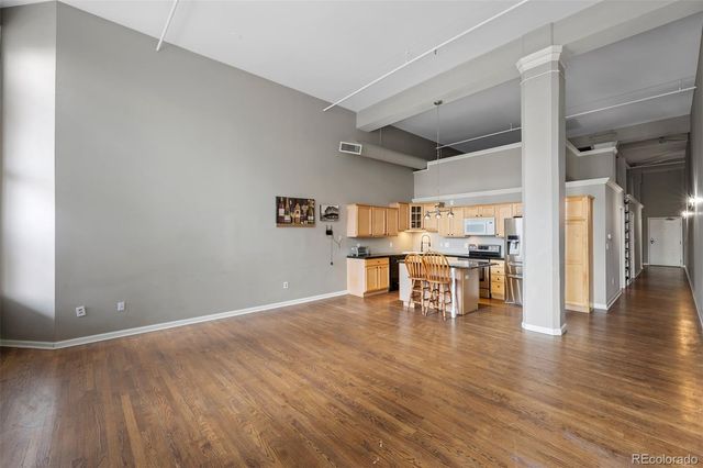 1555 California Street 302, Denver, CO 80202