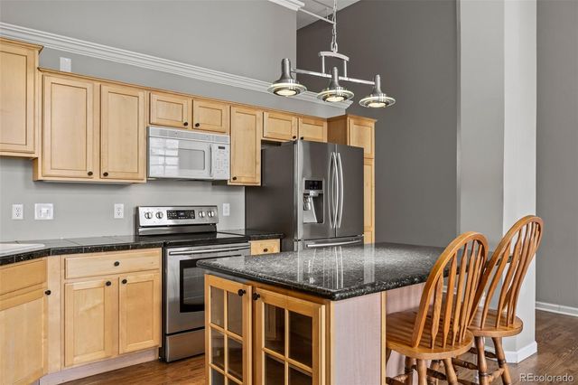 1555 California Street 302, Denver, CO 80202