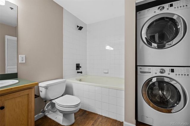 1555 California Street 302, Denver, CO 80202