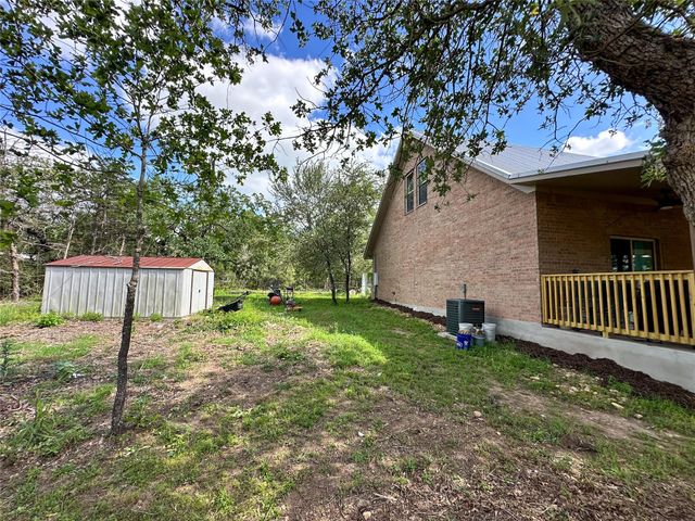 380 Woodlands DR, Bastrop, TX 78602