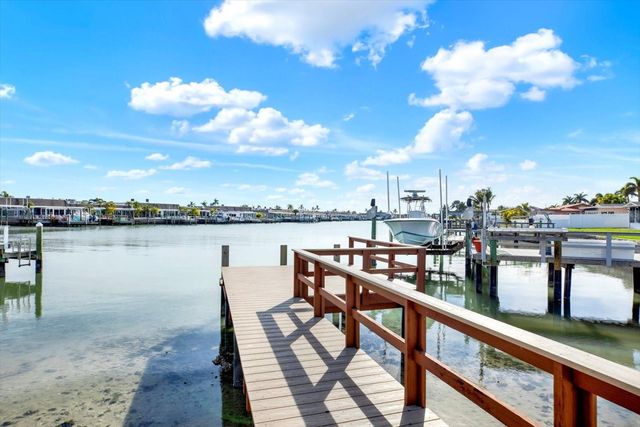 11628 GROVE STREET, Seminole, FL 33772