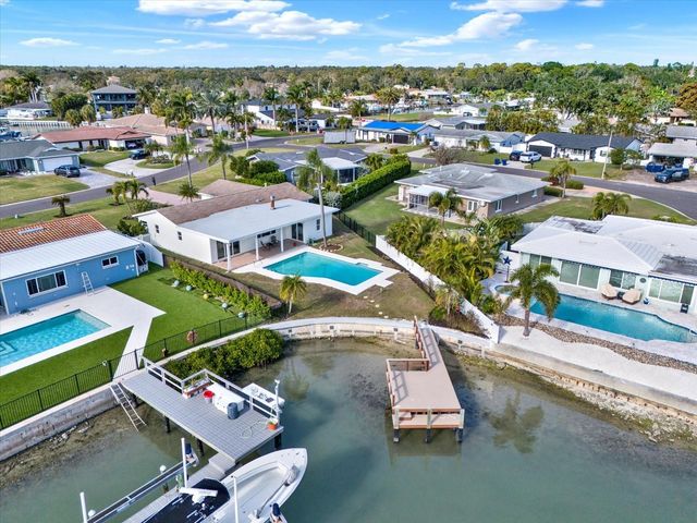 11628 GROVE STREET, Seminole, FL 33772