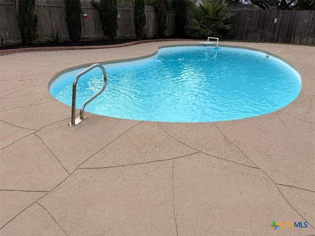 116 Northampton Circle, Victoria, TX 77904