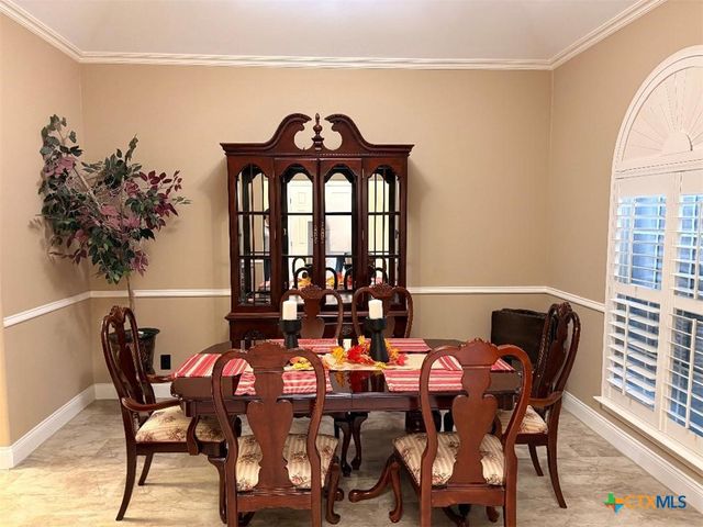 116 Northampton Circle, Victoria, TX 77904