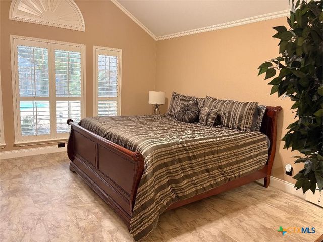 116 Northampton Circle, Victoria, TX 77904