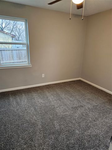 305 Deepwood Street, Dallas, TX 75217