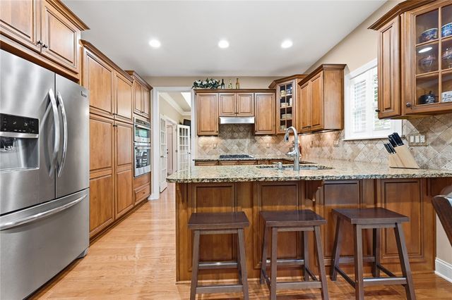 303 Torrey Pine Dr, Adams Twp, PA 16046