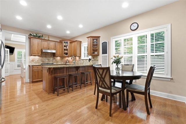 303 Torrey Pine Dr, Adams Twp, PA 16046