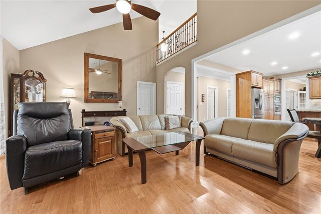 303 Torrey Pine Dr, Adams Twp, PA 16046