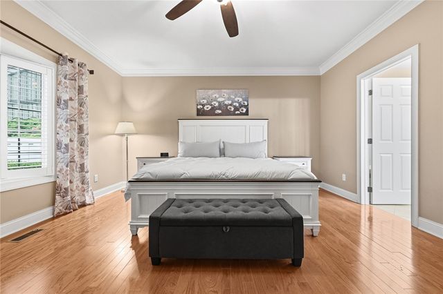 303 Torrey Pine Dr, Adams Twp, PA 16046