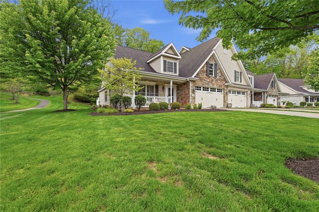 303 Torrey Pine Dr, Adams Twp, PA 16046