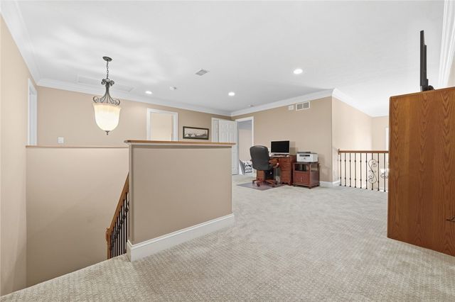 303 Torrey Pine Dr, Adams Twp, PA 16046