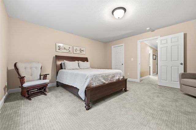 303 Torrey Pine Dr, Adams Twp, PA 16046