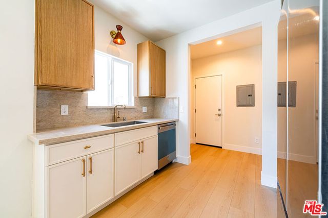 4637 W 18th Street, Los Angeles, CA 90019