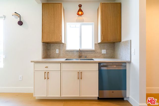 4637 W 18th Street, Los Angeles, CA 90019
