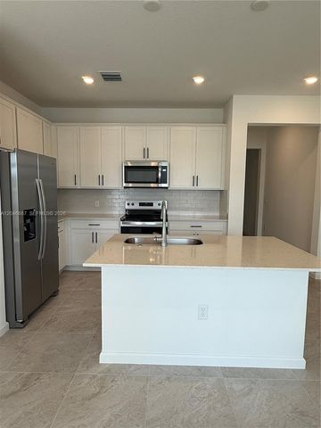 4286 Efendi Drive, Lantana, FL 33462