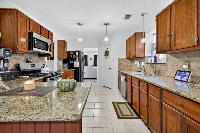 3402 Crystal Dove Drive, Spring, TX 77388