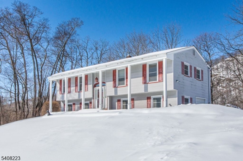 643 County Rd 517, Vernon Twp., NJ 07461