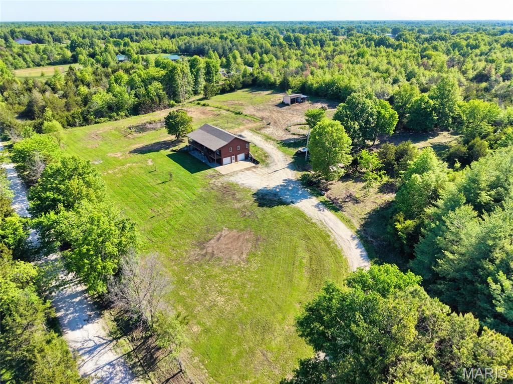 Image 29 of property listing at 8700 N Hartley Road, Hallsville, MO 65255