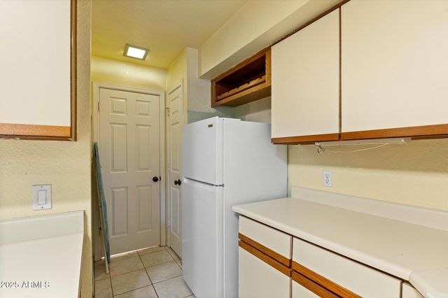 2333 E SOUTHERN Avenue 2080, Tempe, AZ 85282